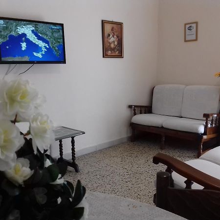 Casa Luigi Sergio - Affitto Breve Appartement Santo Stefano di Camastra Buitenkant foto